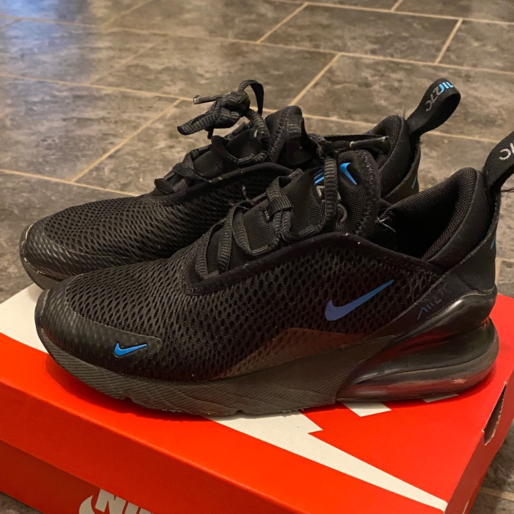 Nike Men's Black and Blue Sneakers